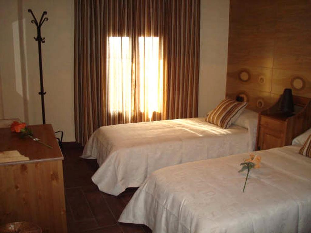 Casa Rural El Planet De Maella Casa Rural En Castellon Casa Rural Con Jacuzzi Casa Rural En Xert Casa Rural Cerca De Morella Chert Kamer foto